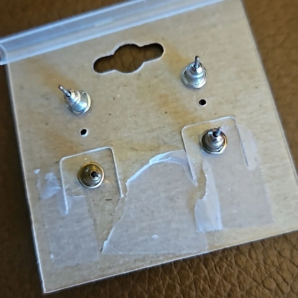 3/$30 Vintage Halloween Cat Boo Post Earrings